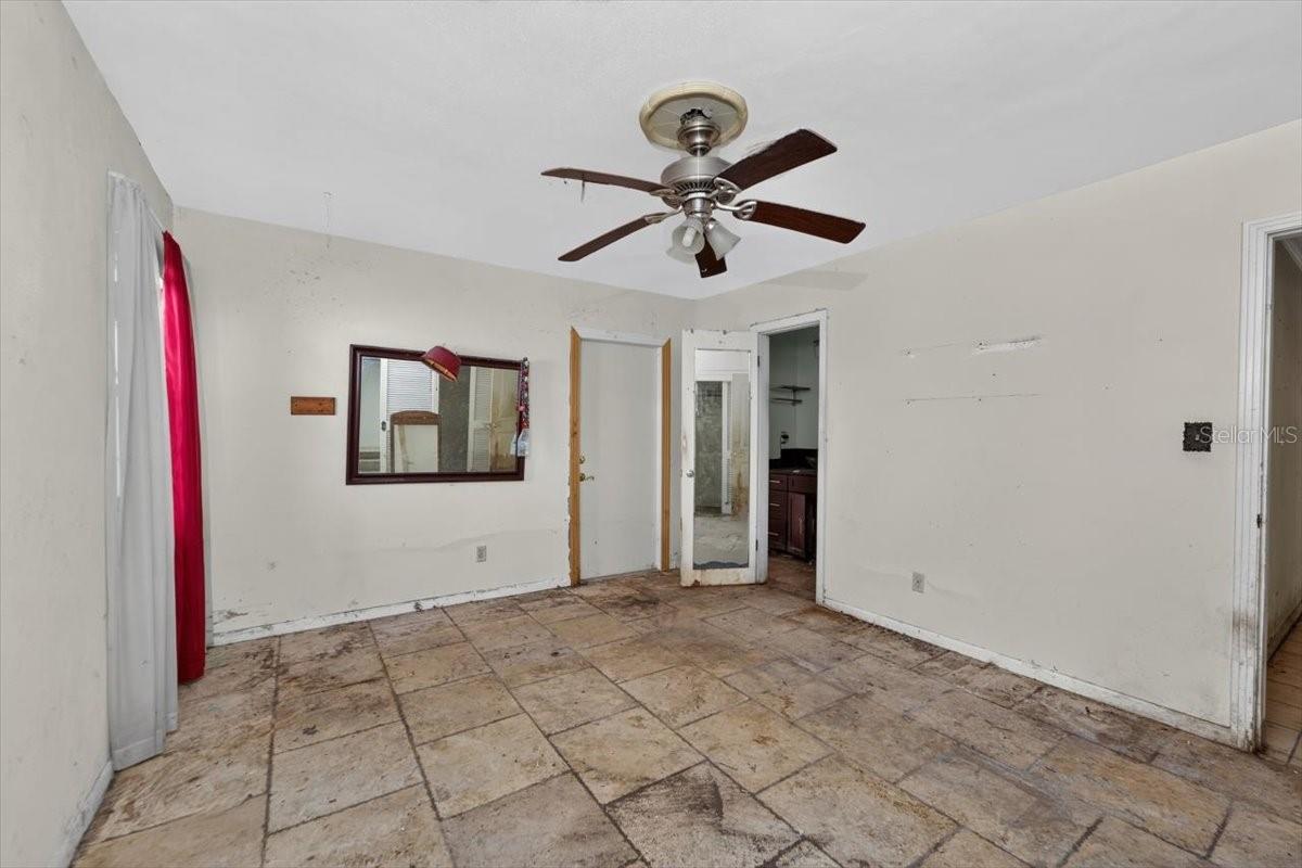 114 W DAVIS BLVD — photo 33