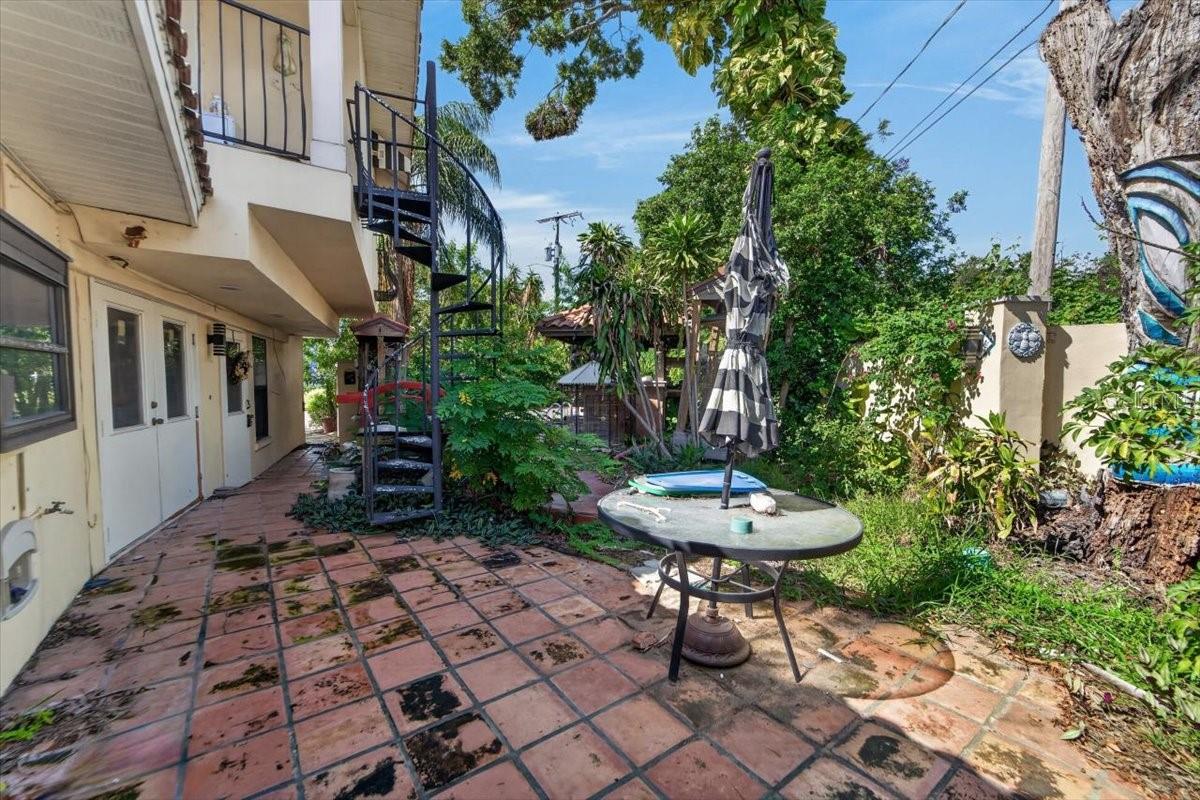 114 W DAVIS BLVD — photo 27