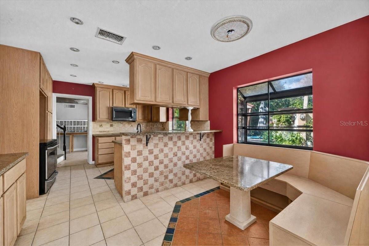 114 W DAVIS BLVD — photo 12