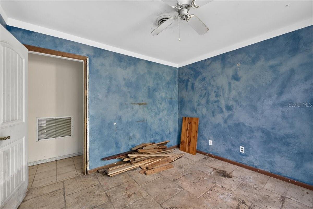 114 W DAVIS BLVD — photo 22