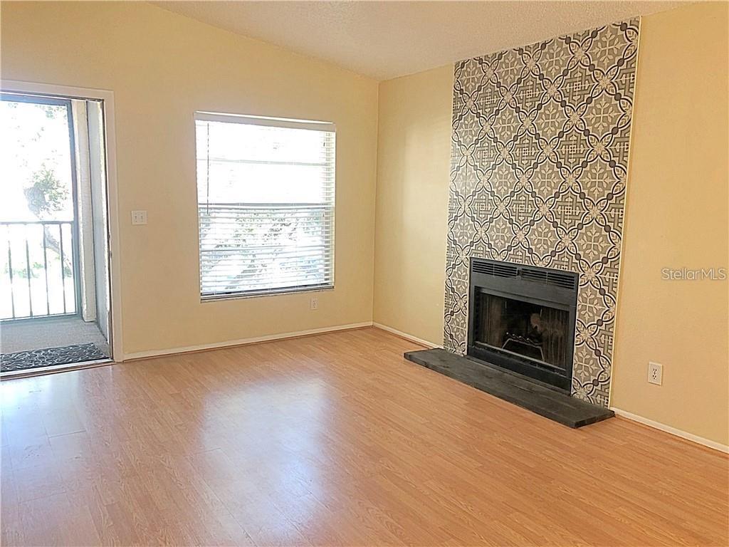 3455 COUNTRYSIDE BLVD #22 — photo 4