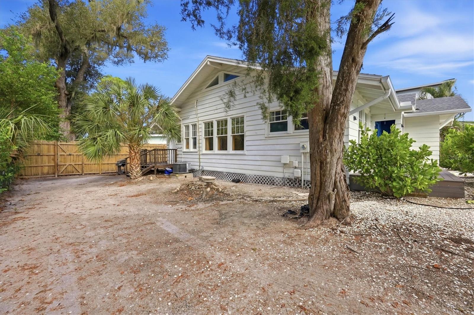 4116 SWIFT RD — photo 34