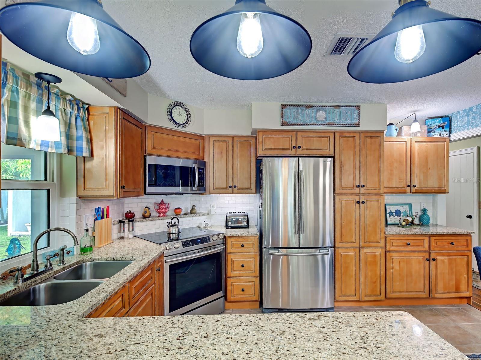 785 CYPRESS RD — photo 17