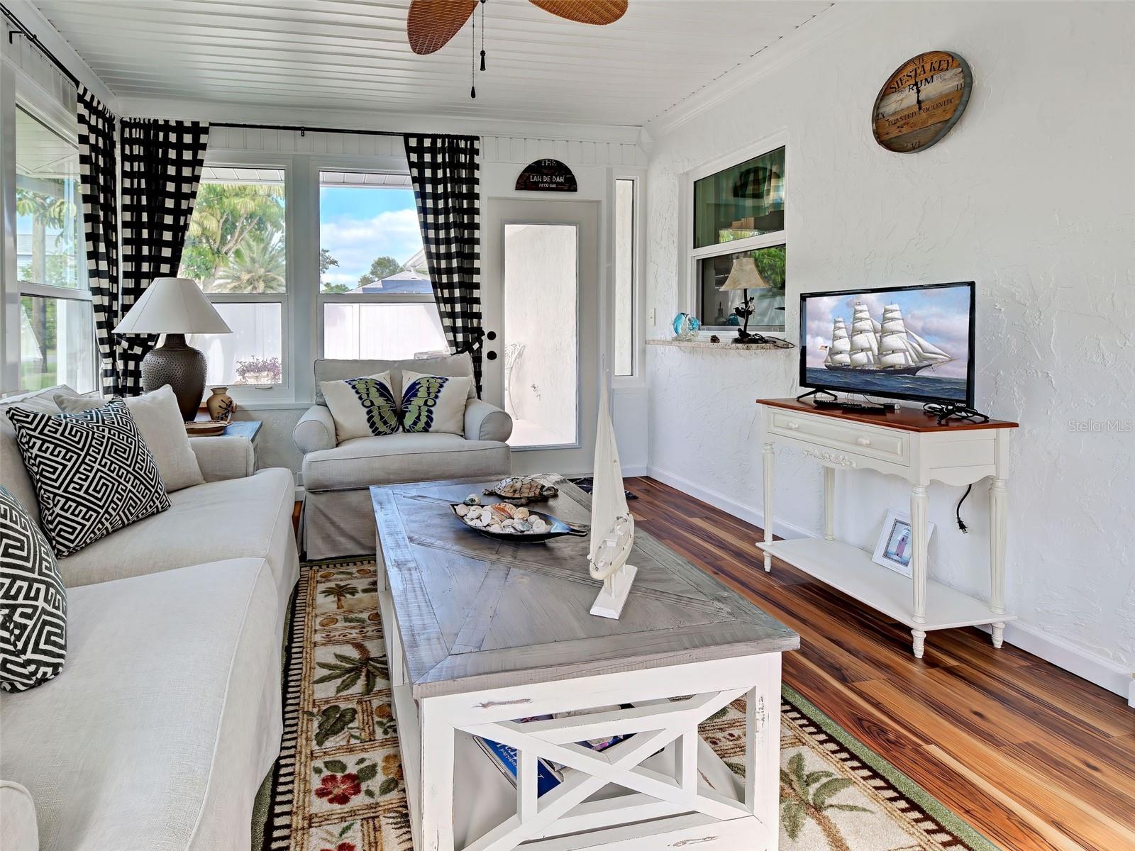 785 CYPRESS RD — photo 24