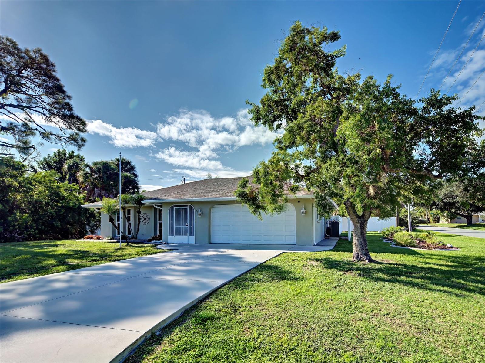 785 CYPRESS RD — photo 3