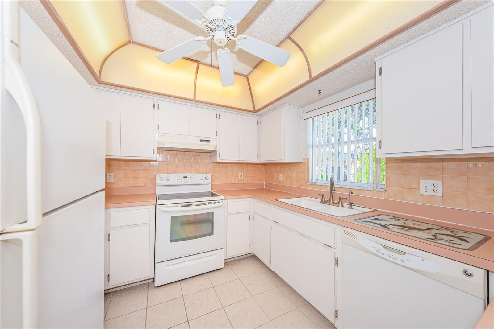 812 HIGH POINT CT — photo 15