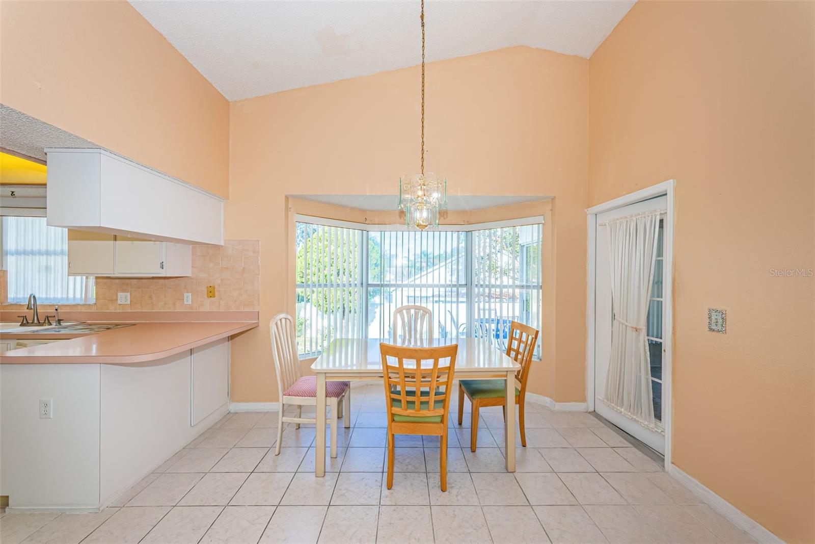 812 HIGH POINT CT — photo 19