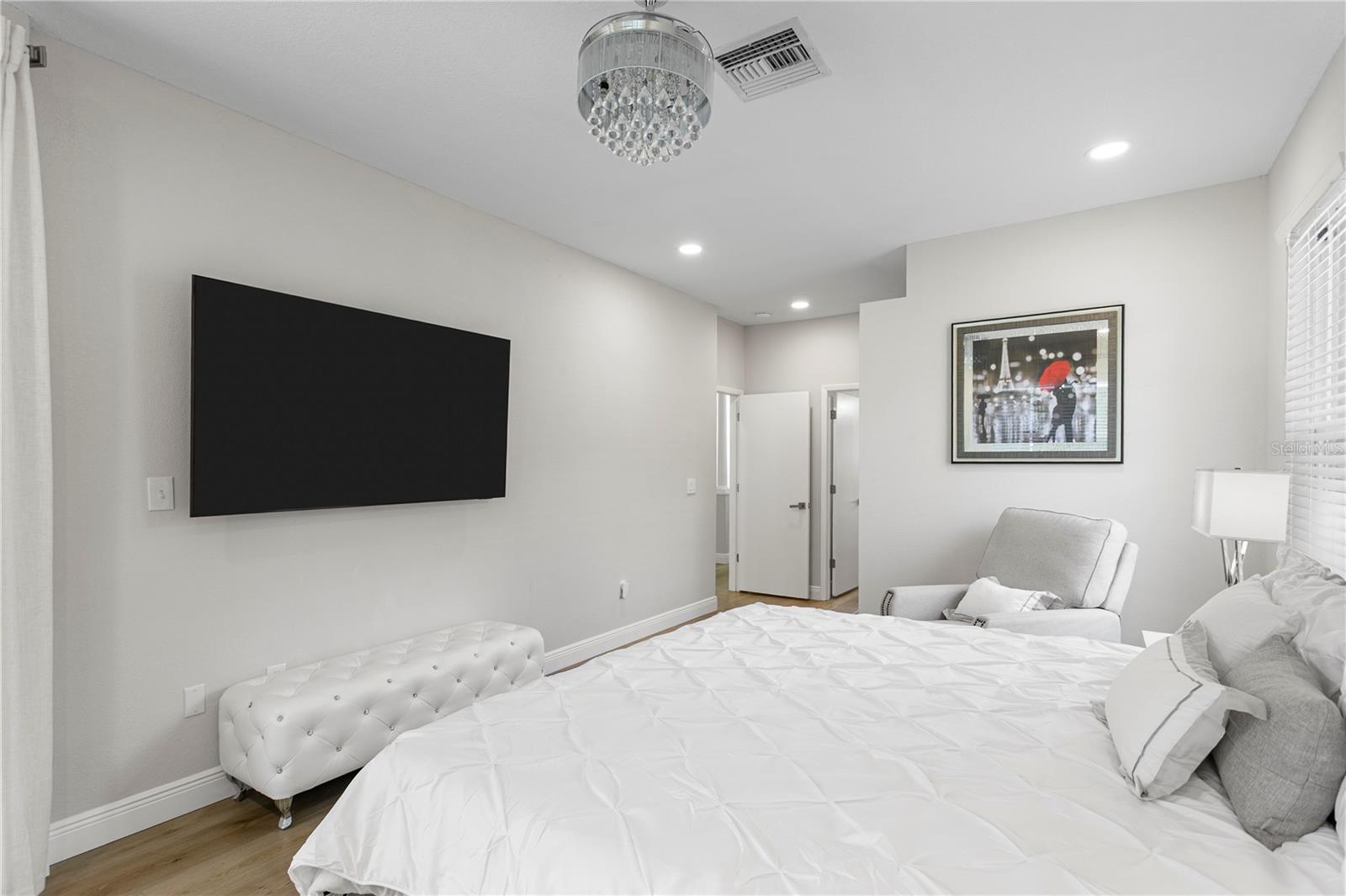 15709 MUIRFIELD DR — photo 47