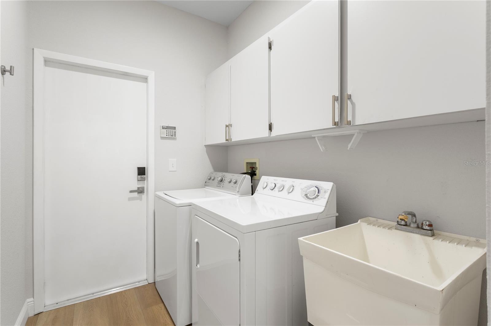 15709 MUIRFIELD DR — photo 53