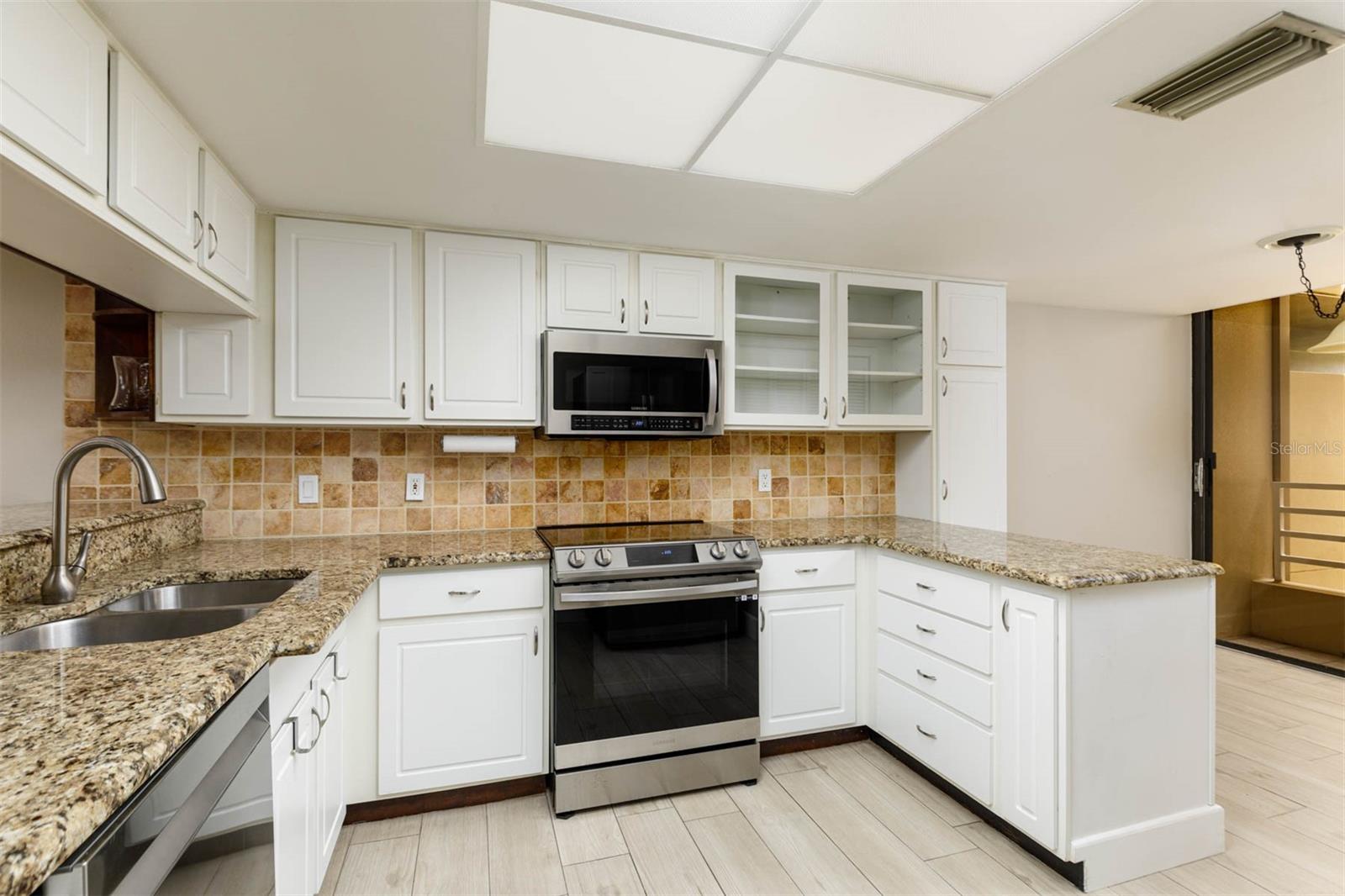 2775 KIPPS COLONY DR S #205 — photo 9