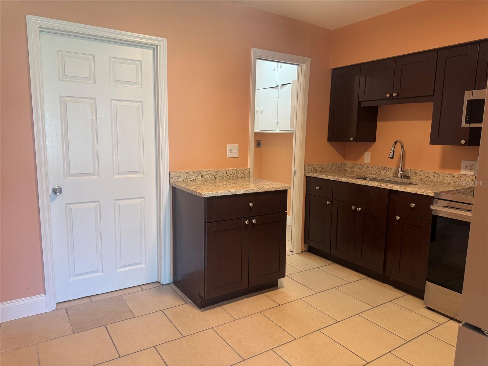 530 BRIARWOOD RD — photo 12