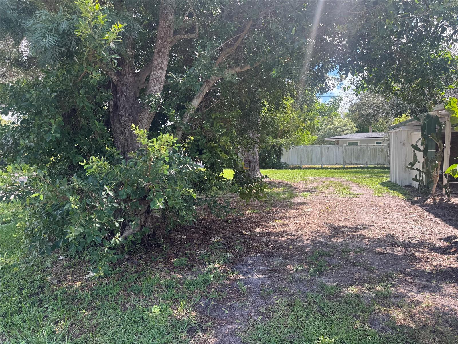 530 BRIARWOOD RD — photo 28