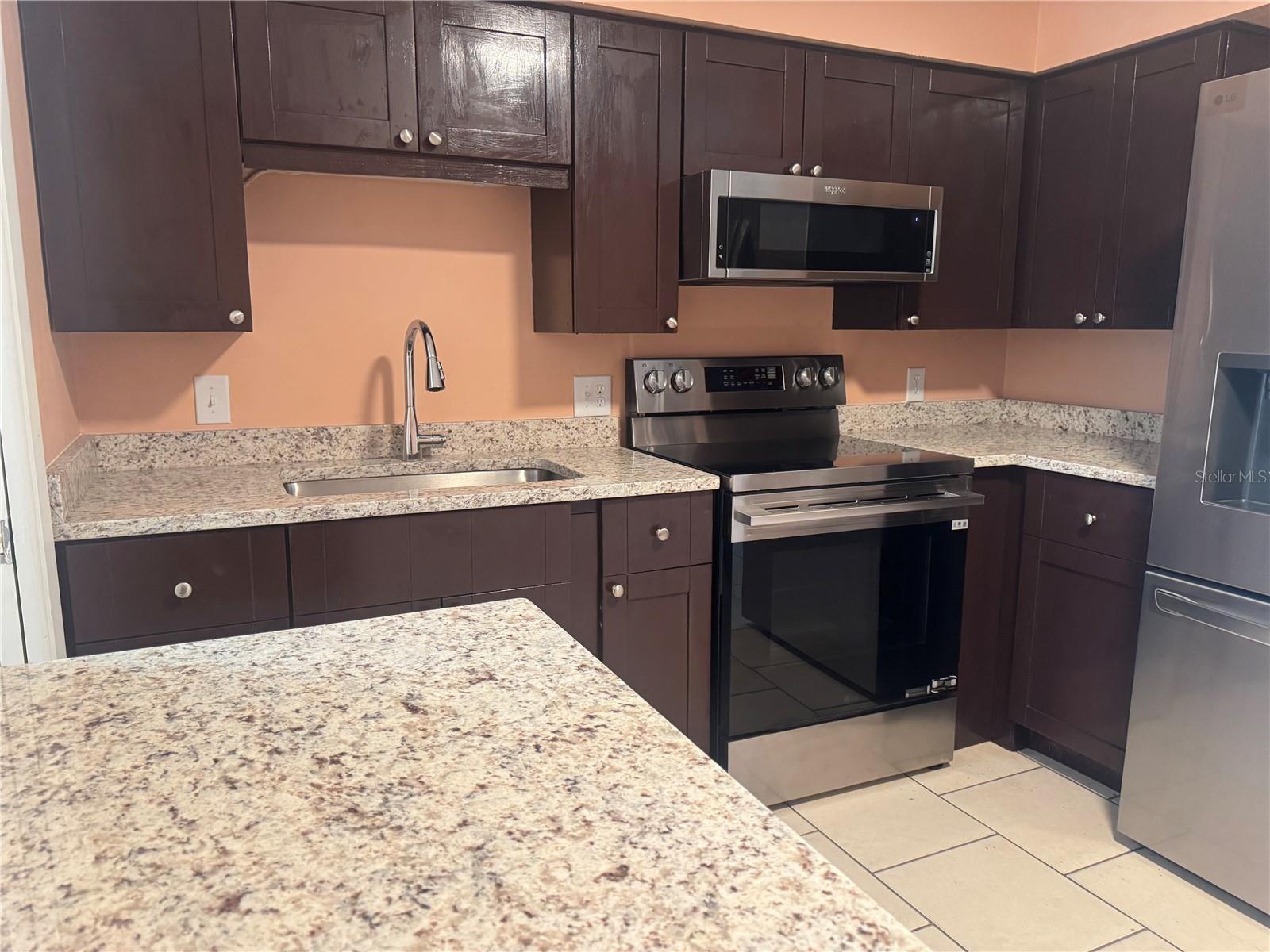 530 BRIARWOOD RD — photo 10