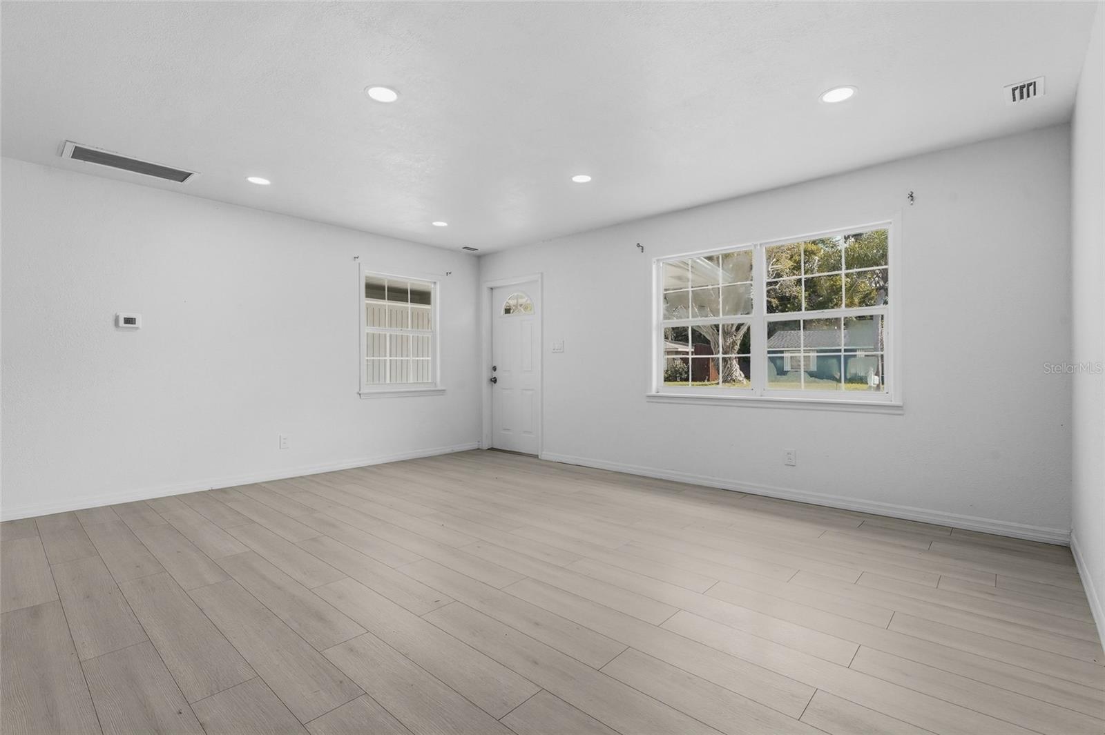 2901 POPLAR ST — photo 10