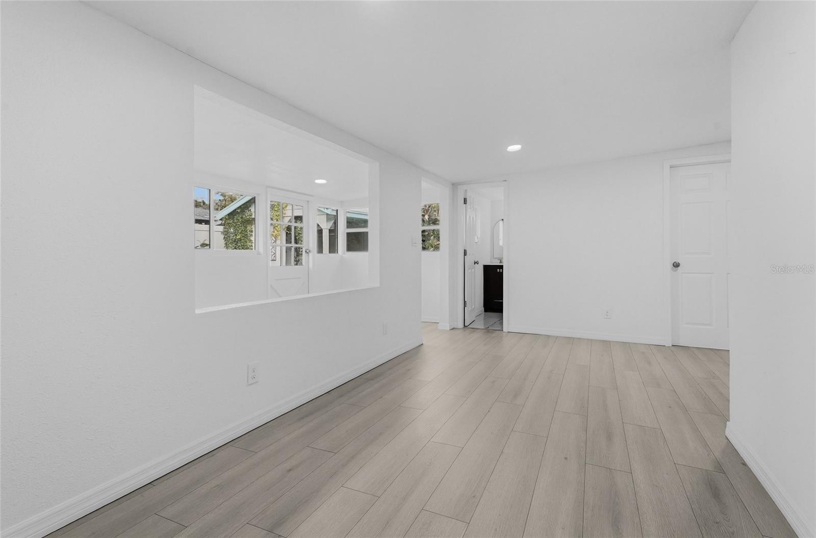 2901 POPLAR ST — photo 32