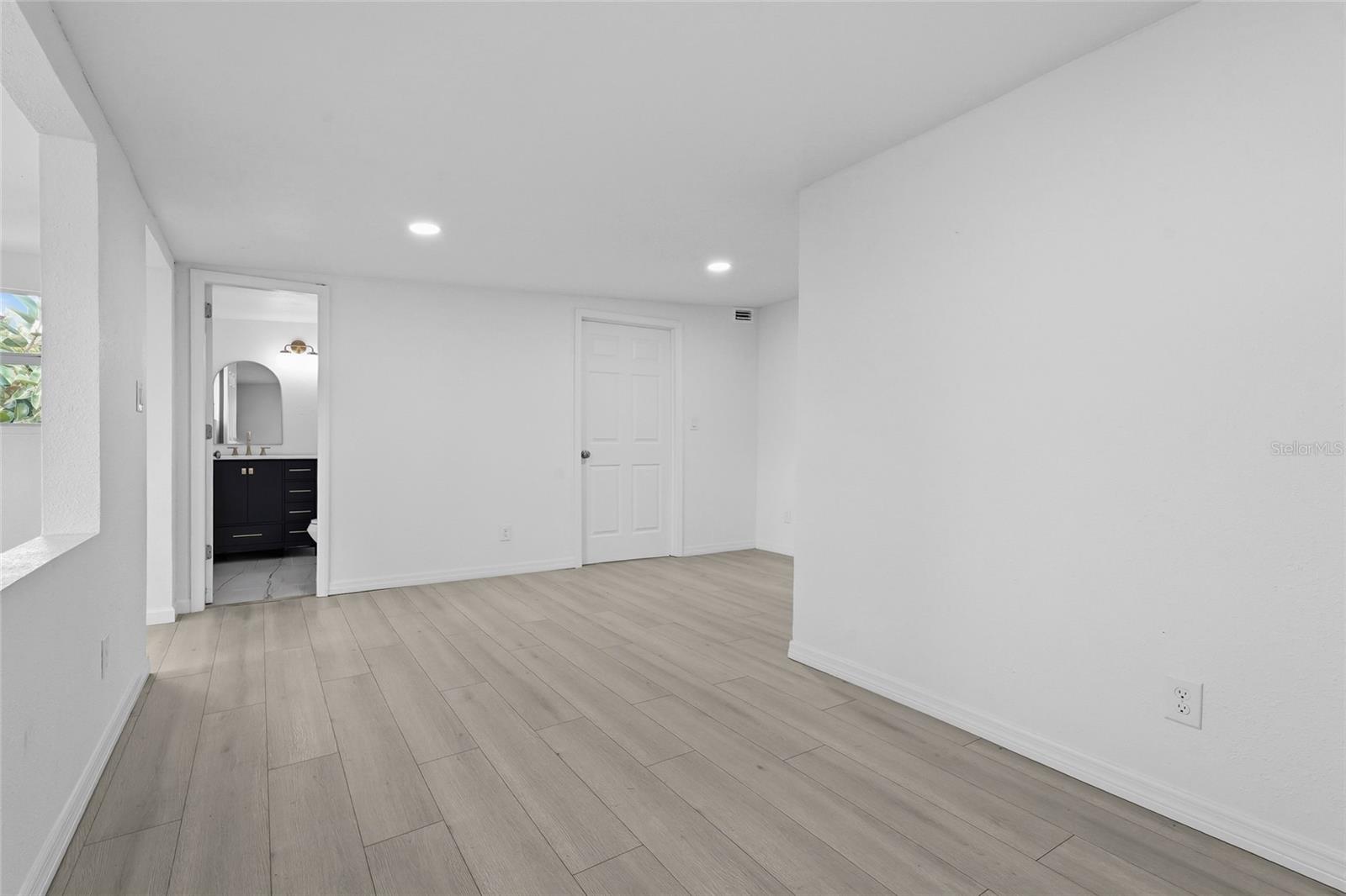 2901 POPLAR ST — photo 33