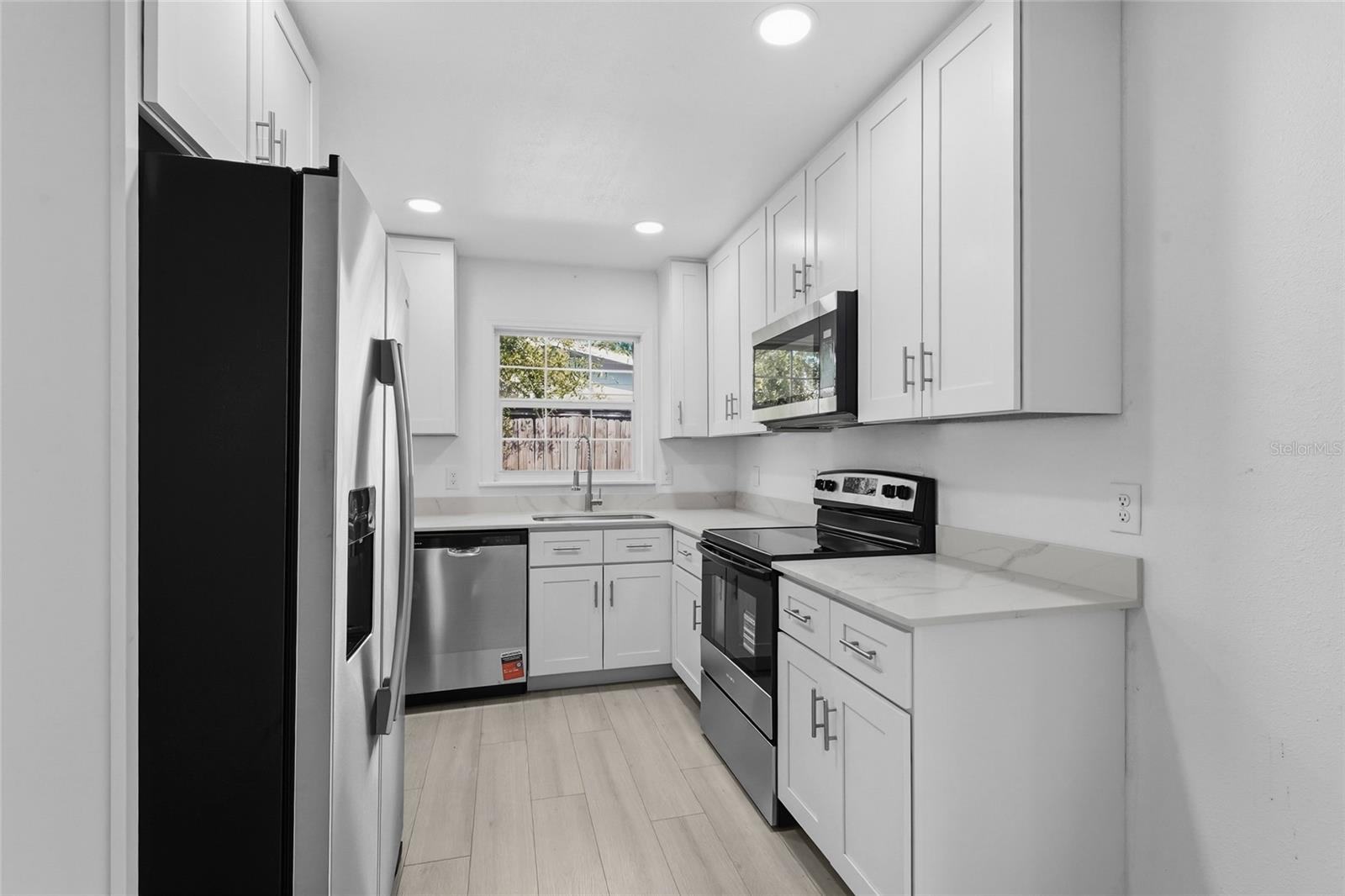 2901 POPLAR ST — photo 14