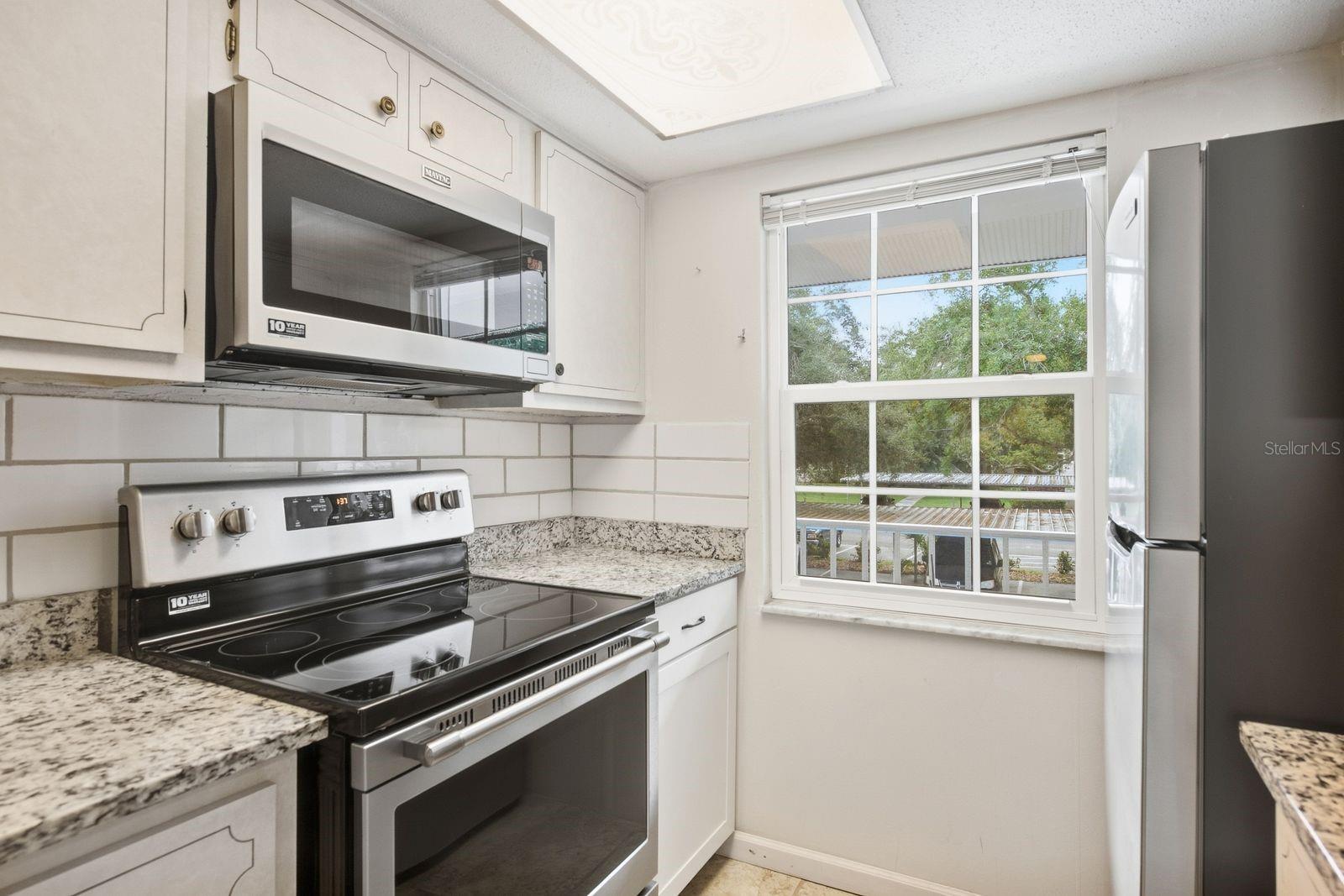 300 CLYDE LN #209 — photo 11