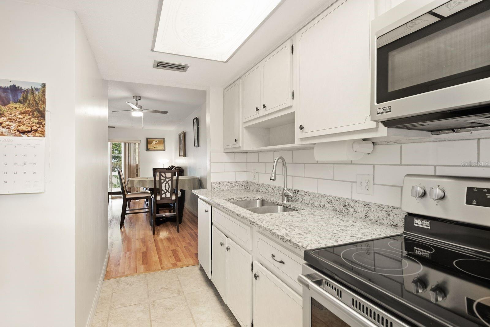 300 CLYDE LN #209 — photo 12