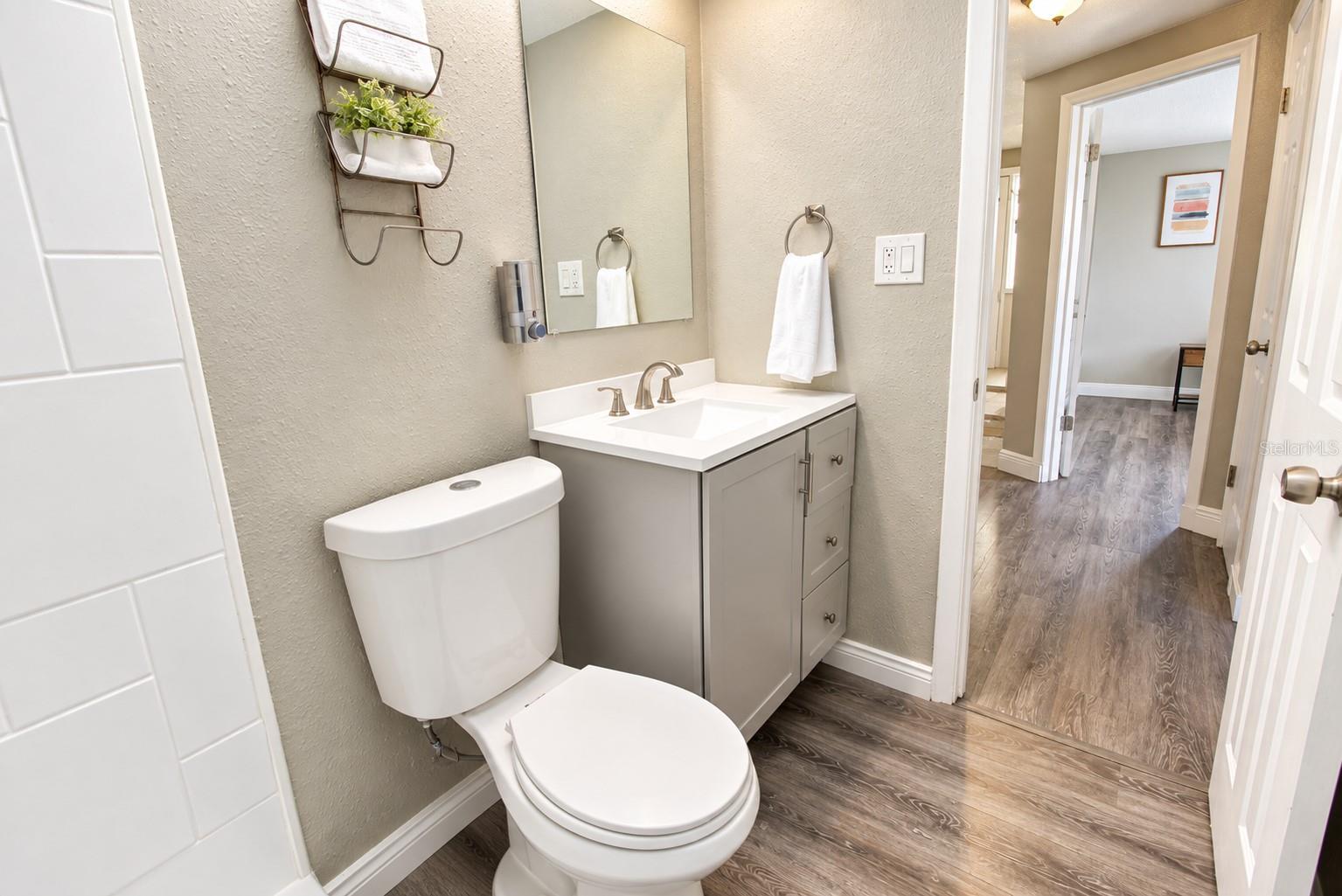 7310 IVANHOE DR — photo 18