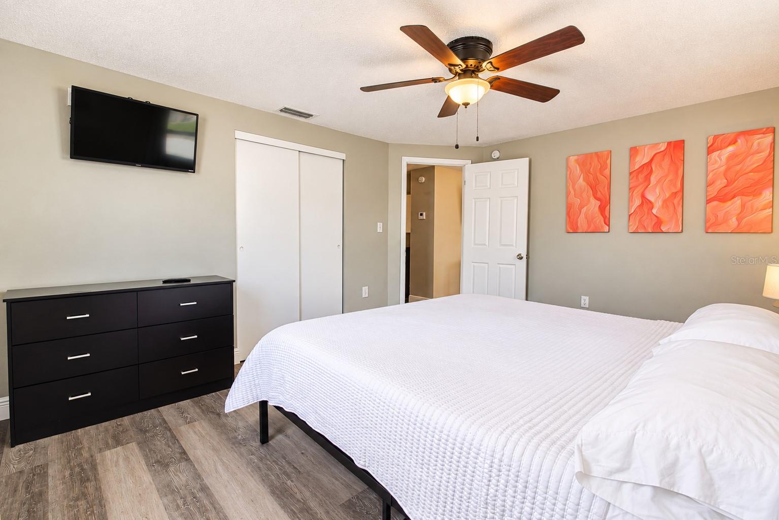 7310 IVANHOE DR — photo 15