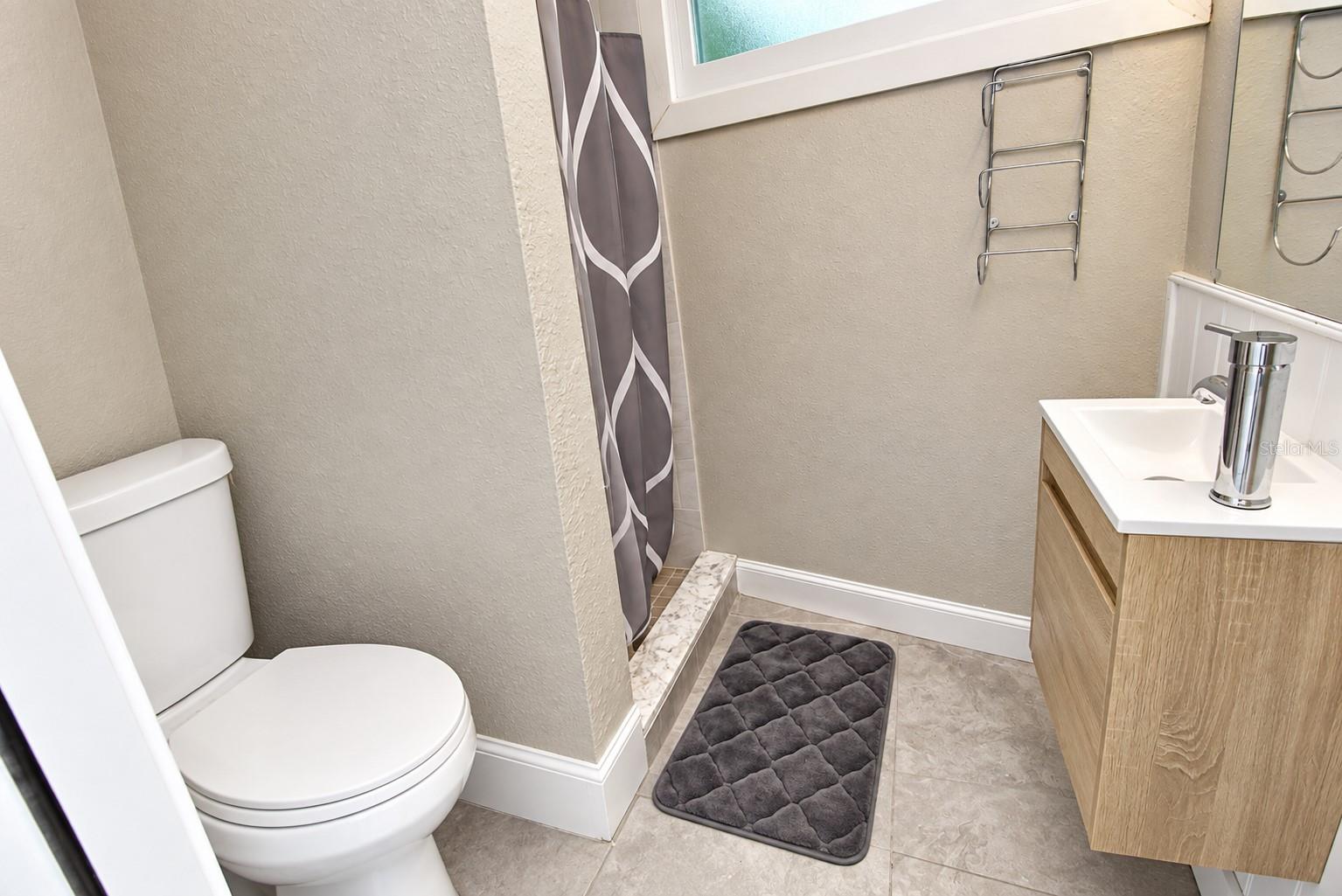 7310 IVANHOE DR — photo 21
