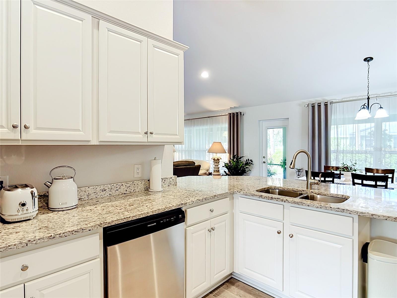 2461 S CRANBERRY BLVD — photo 15