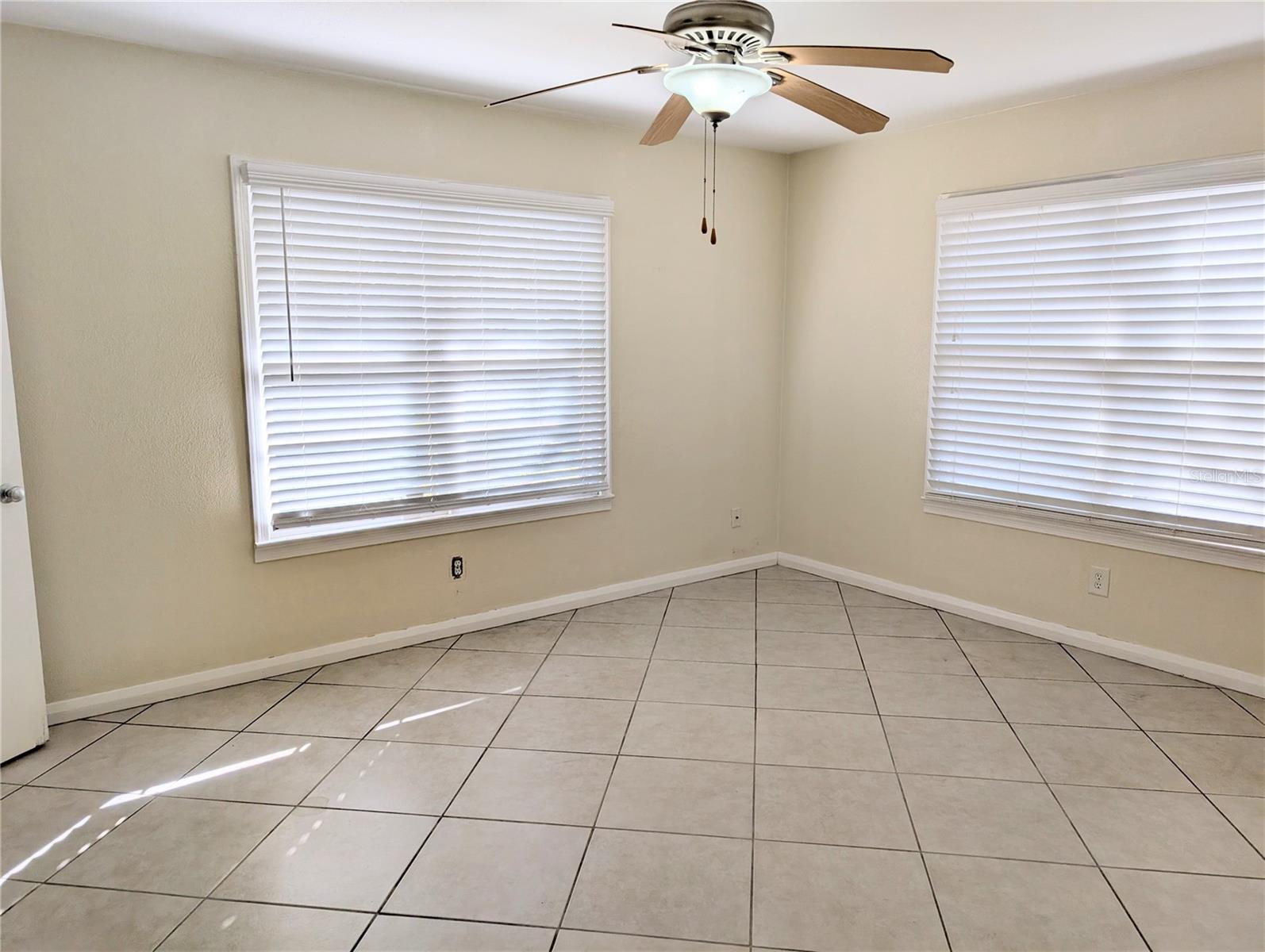 1010 INDIAN BEACH DR — photo 9