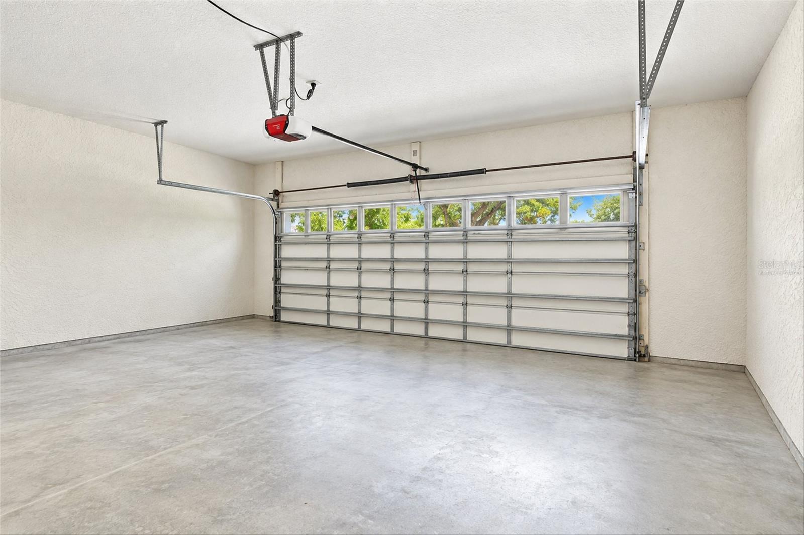 1225 OAK TREE LN — photo 31