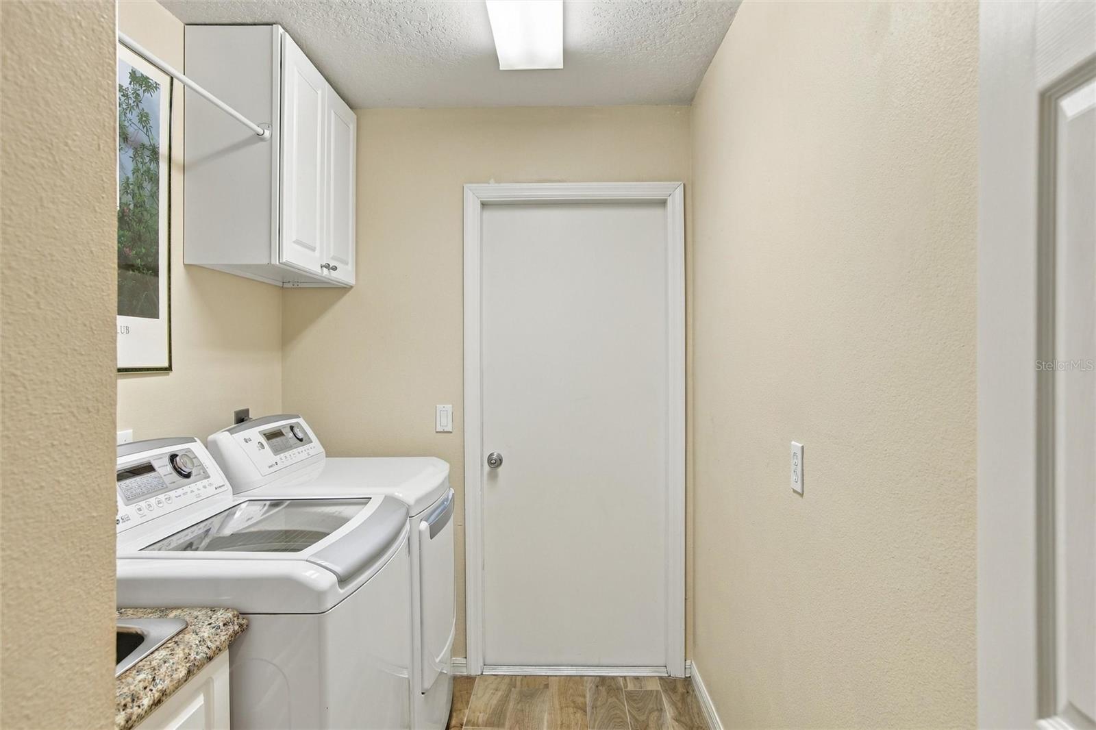 1225 OAK TREE LN — photo 53