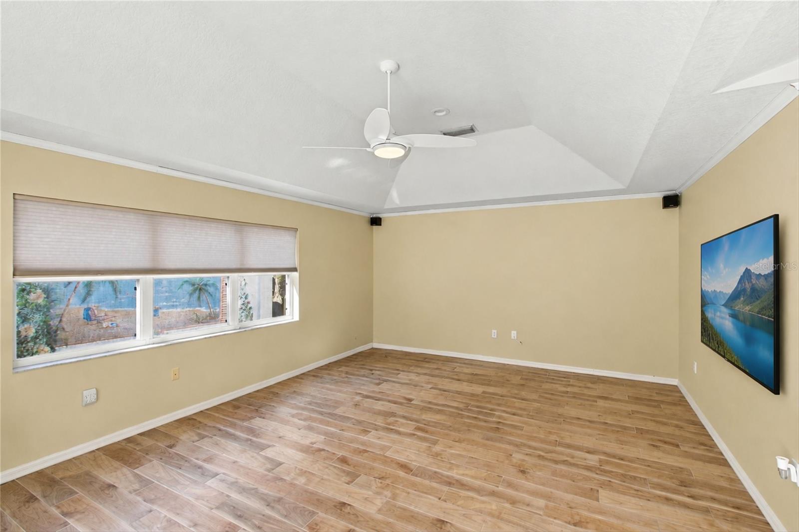 1225 OAK TREE LN — photo 17