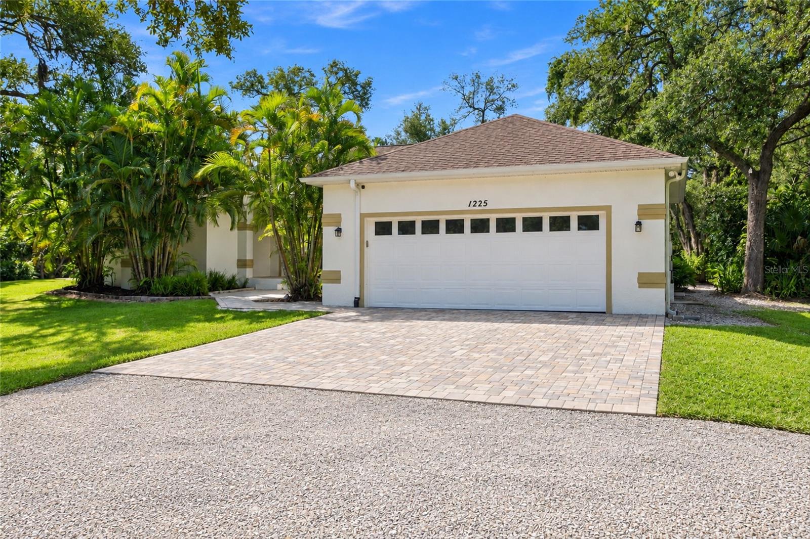 1225 OAK TREE LN — photo 37