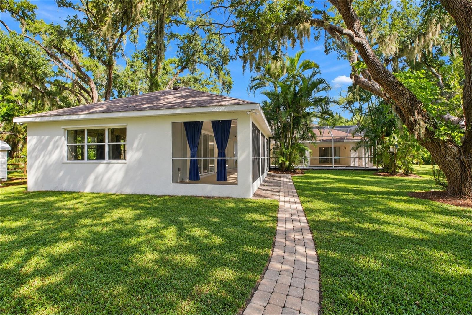 1225 OAK TREE LN — photo 59