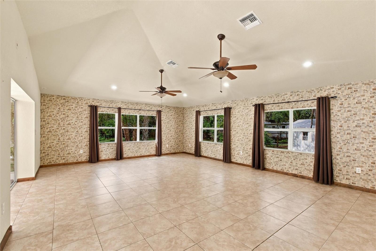 1225 OAK TREE LN — photo 24