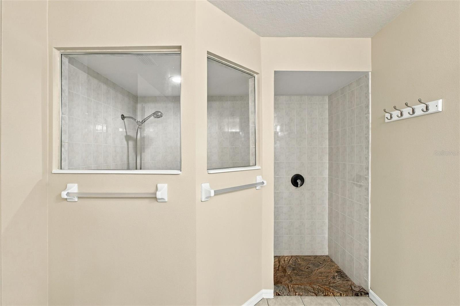 1225 OAK TREE LN — photo 11