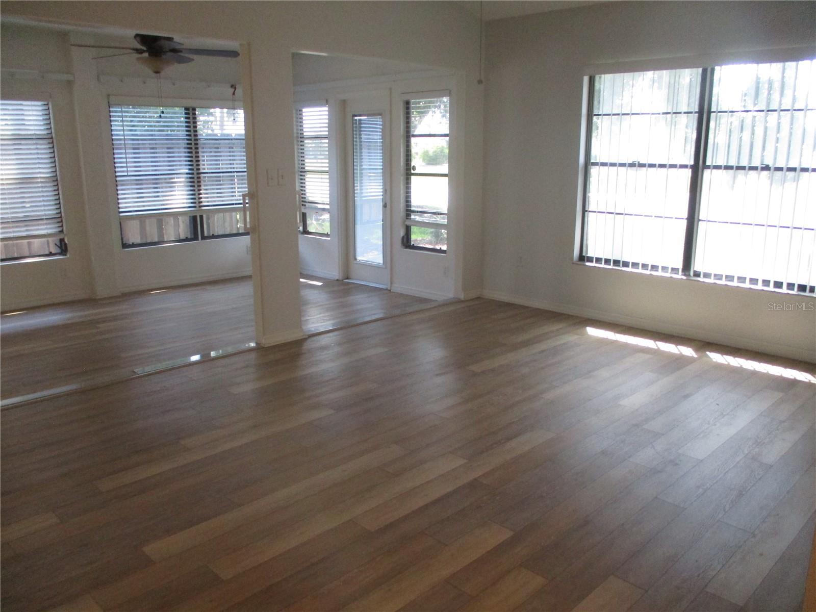 1703 AURA CT — photo 2