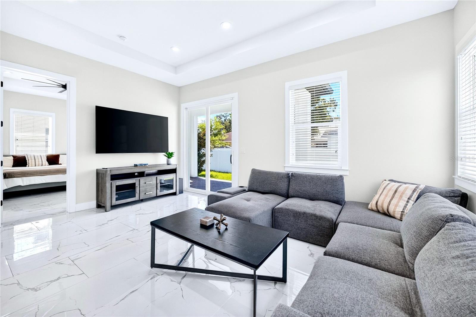4020 W ARCH ST — photo 10