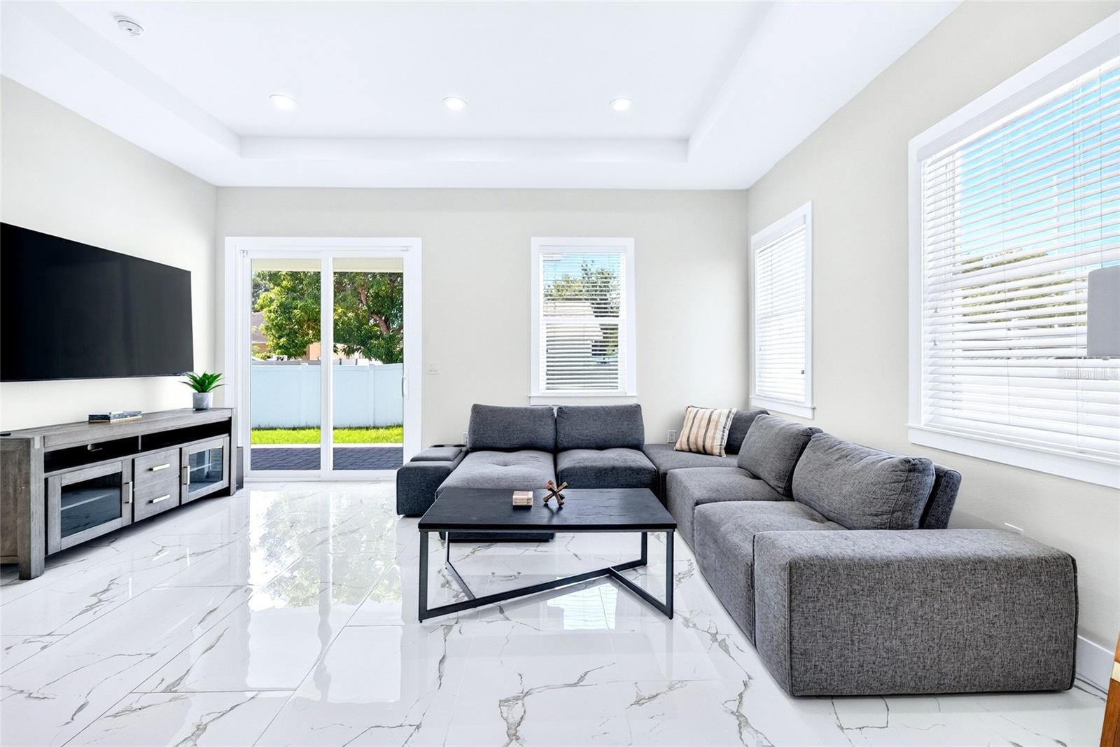 4020 W ARCH ST — photo 11