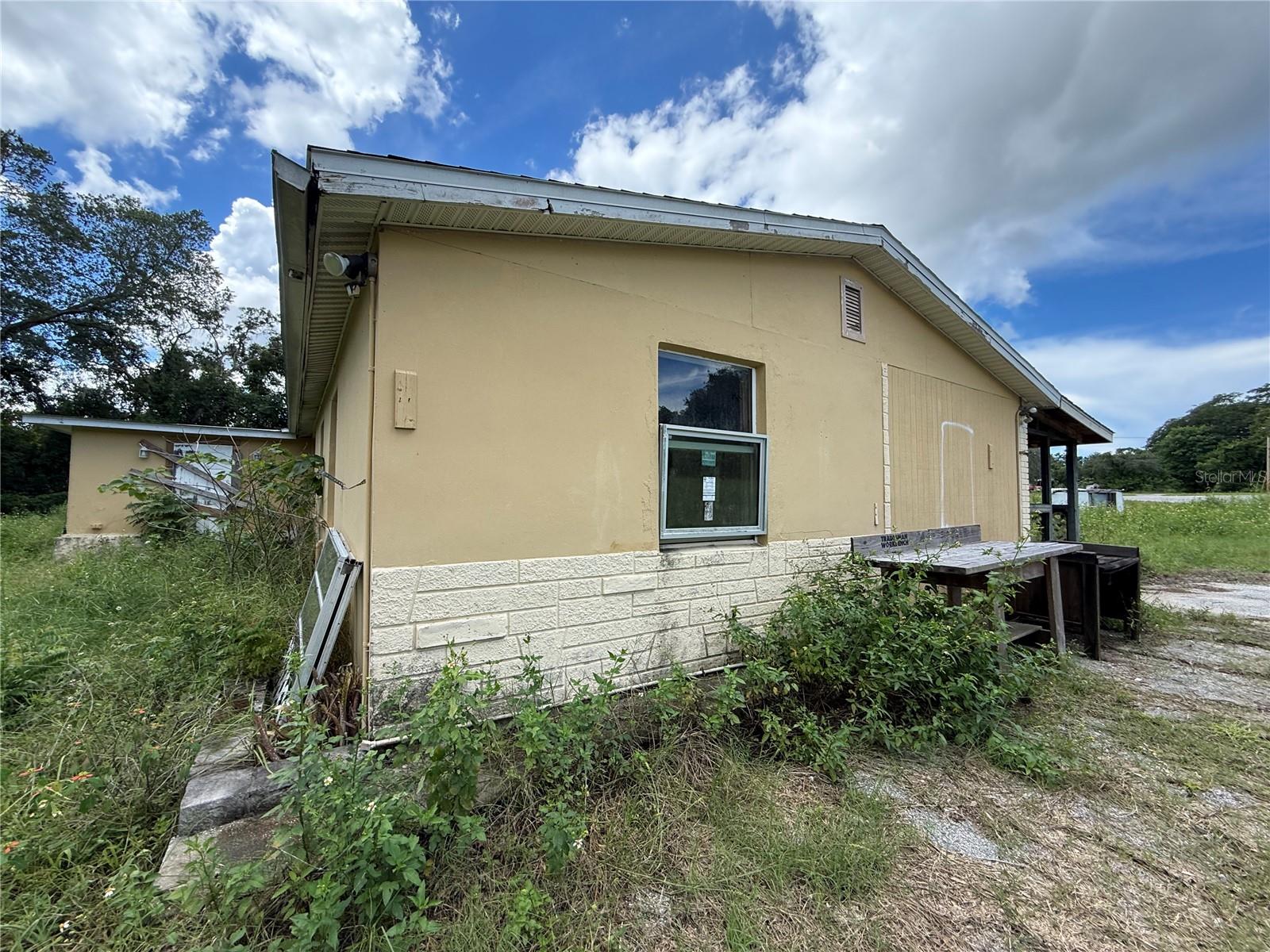15308 BANJO DR — photo 9