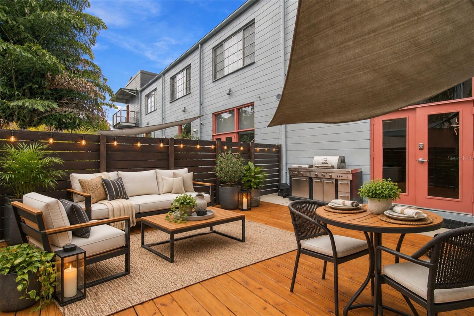 2509 W AZEELE ST — photo 39