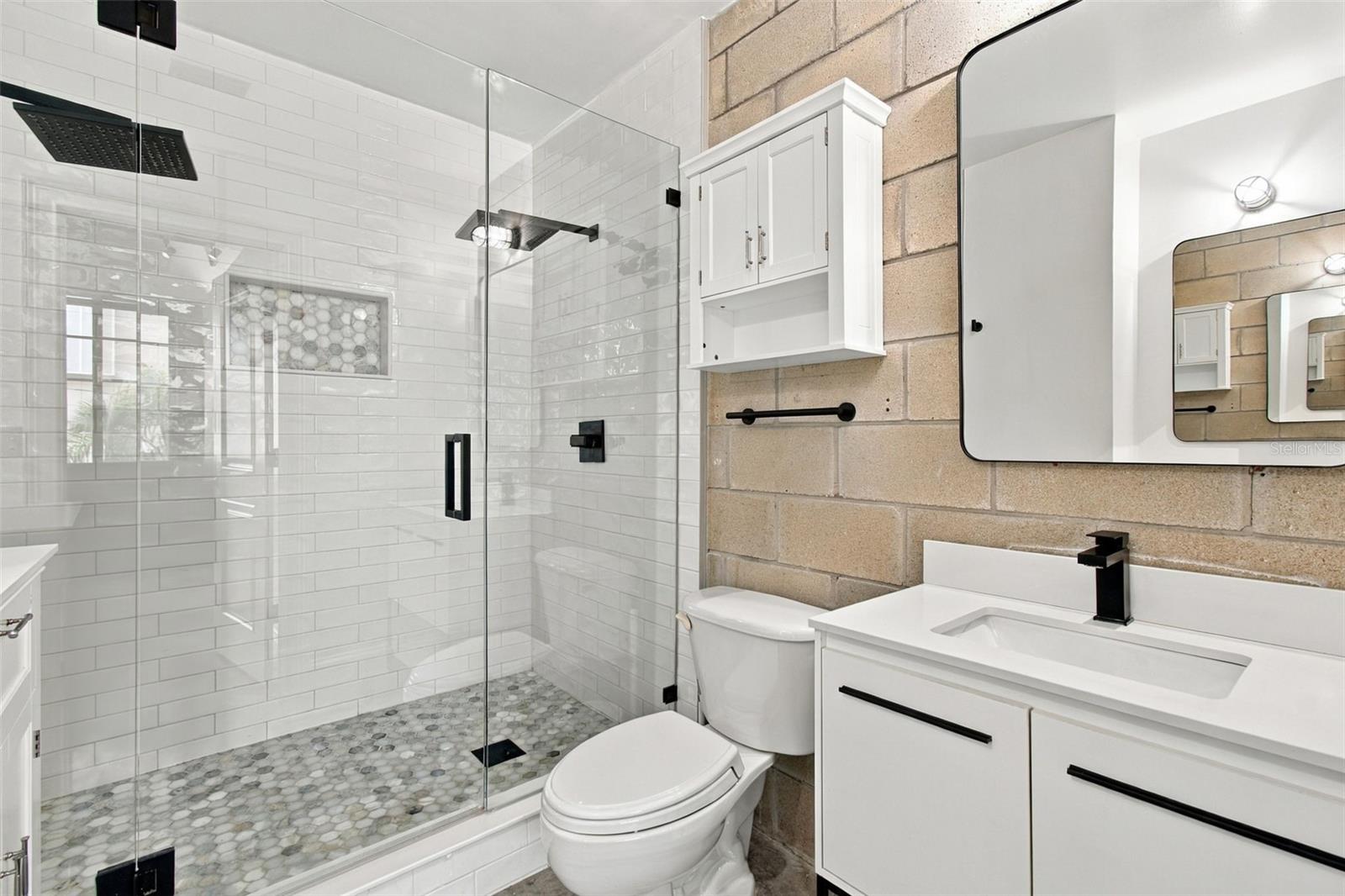2509 W AZEELE ST — photo 27