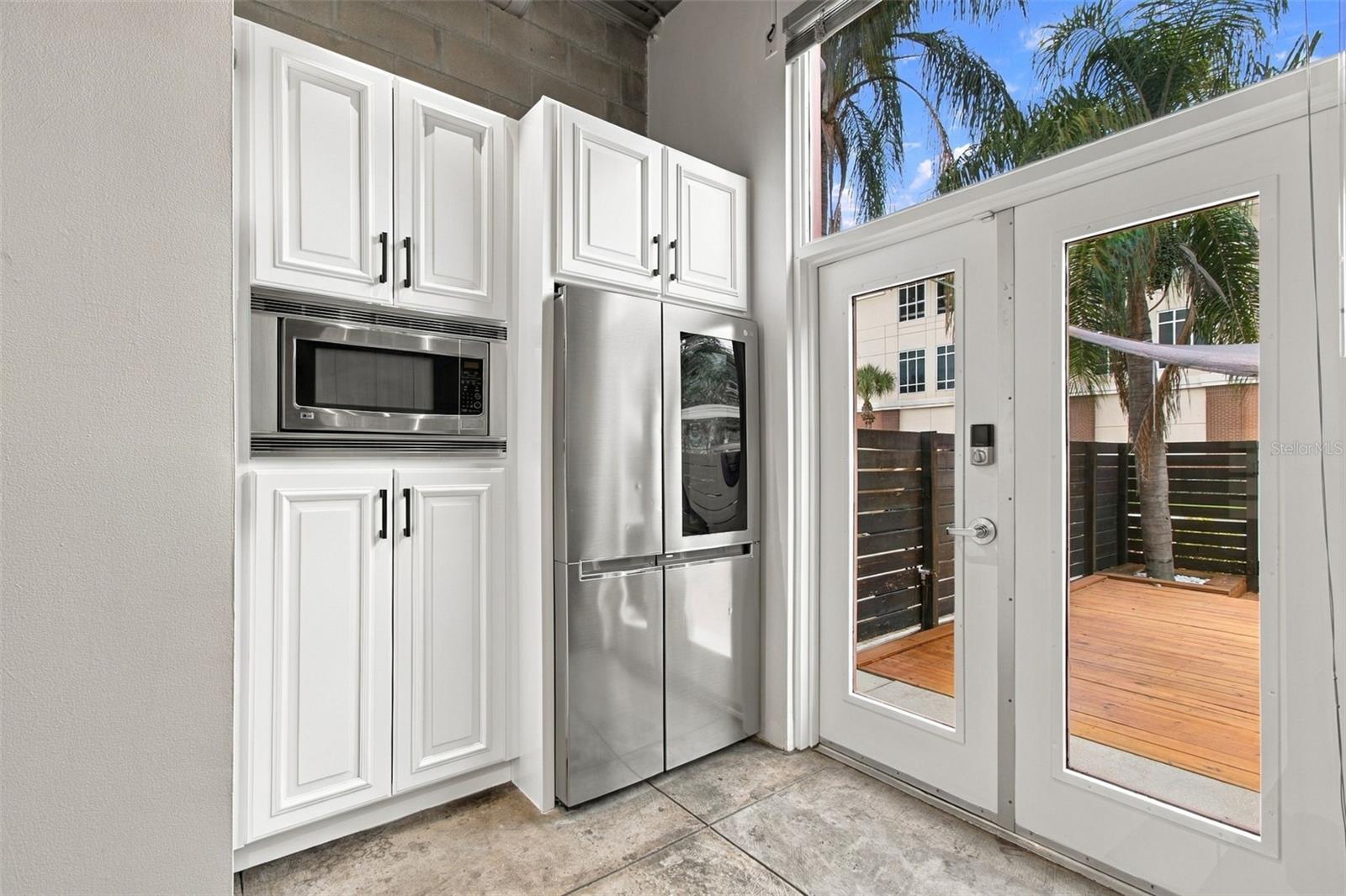 2509 W AZEELE ST — photo 16