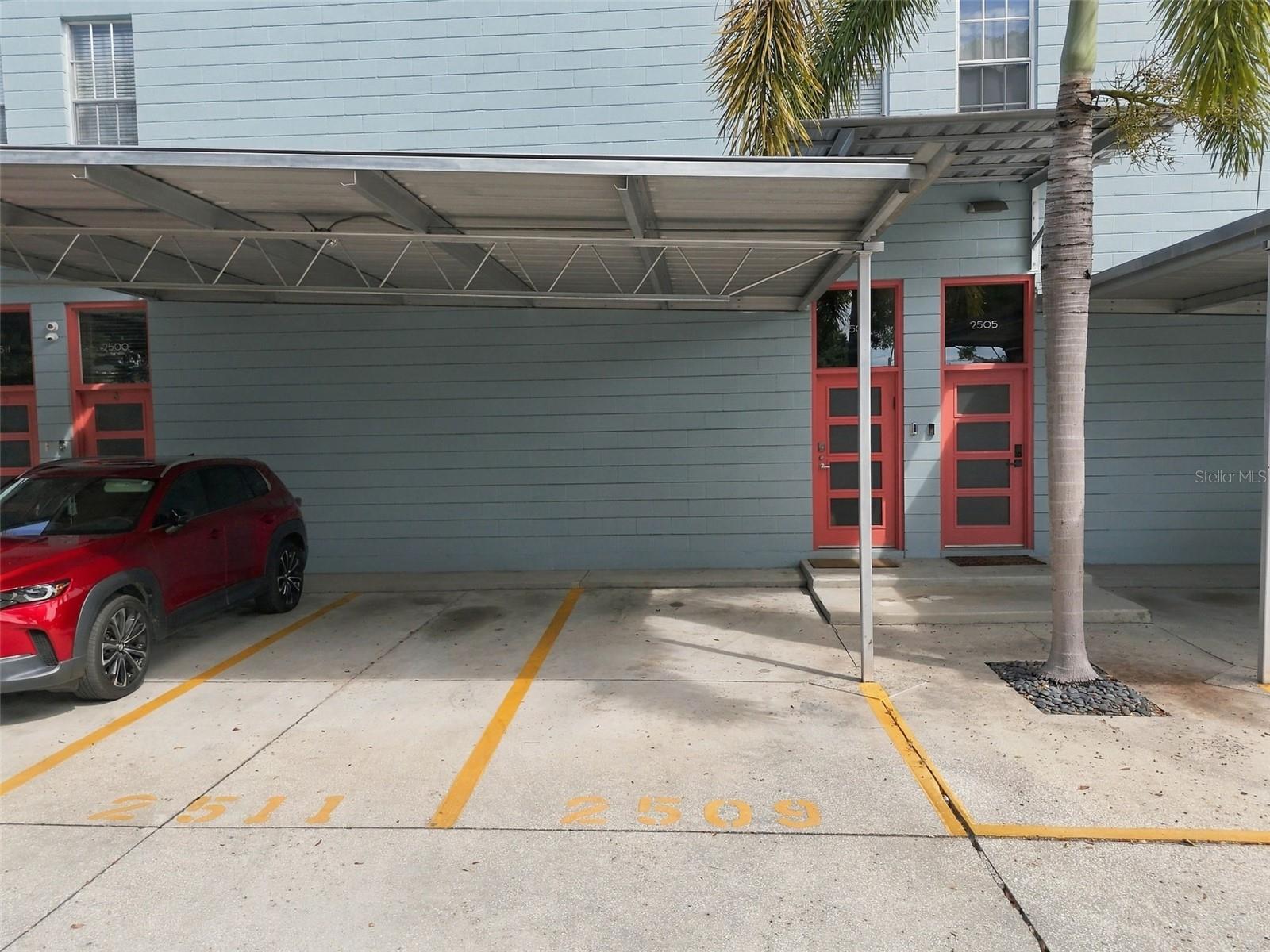 2509 W AZEELE ST — photo 45