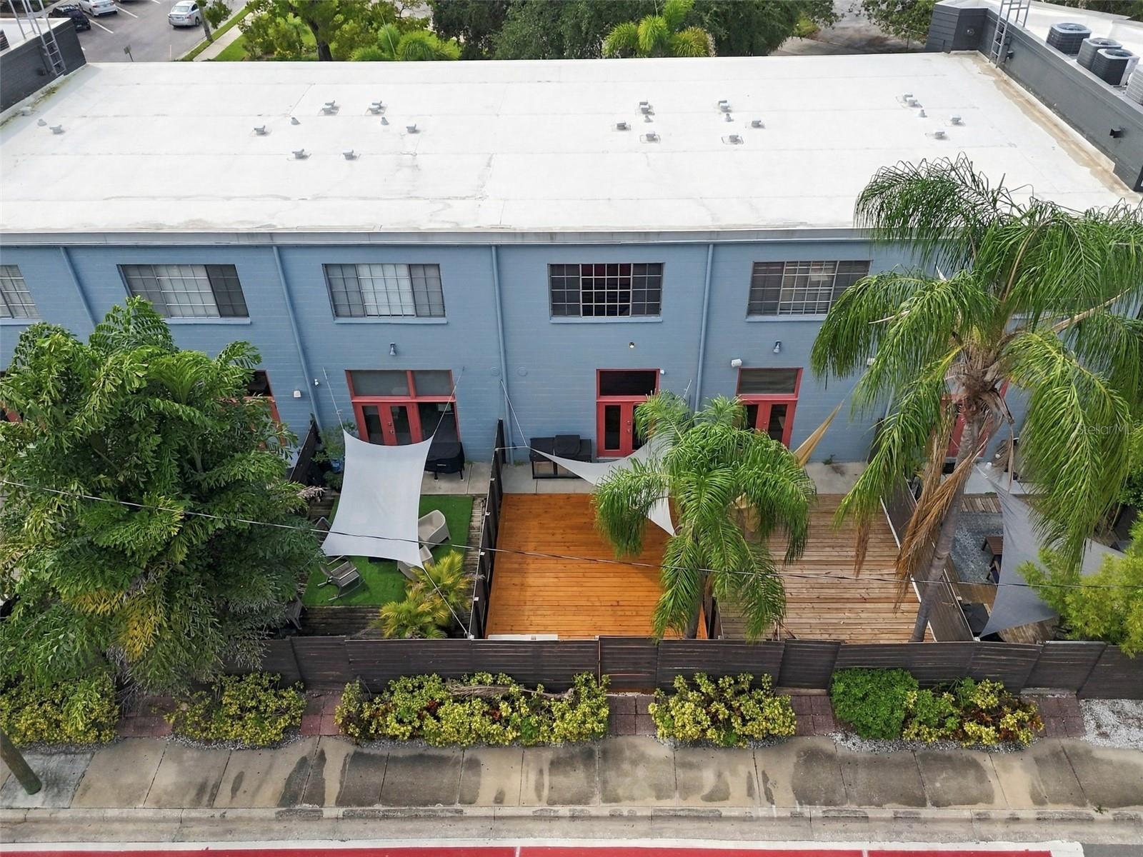 2509 W AZEELE ST — photo 48