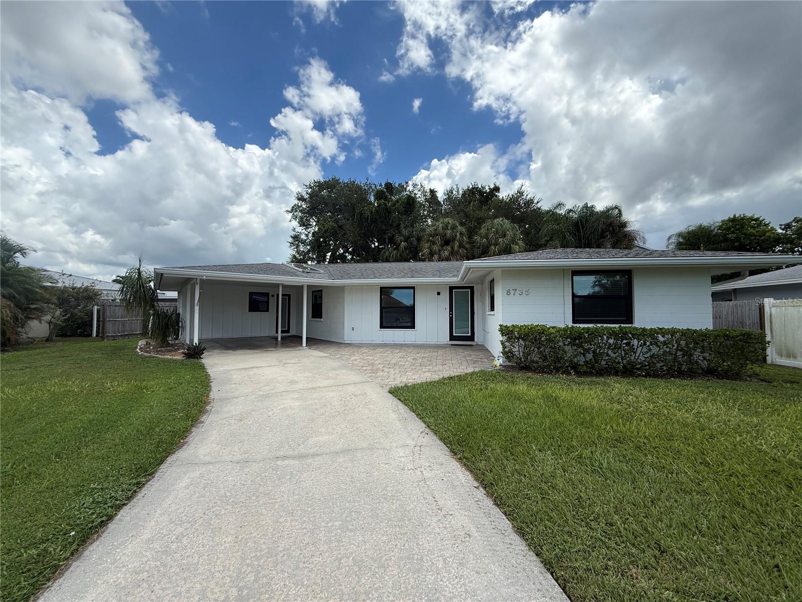 8735 DUNMORE DR — photo 28