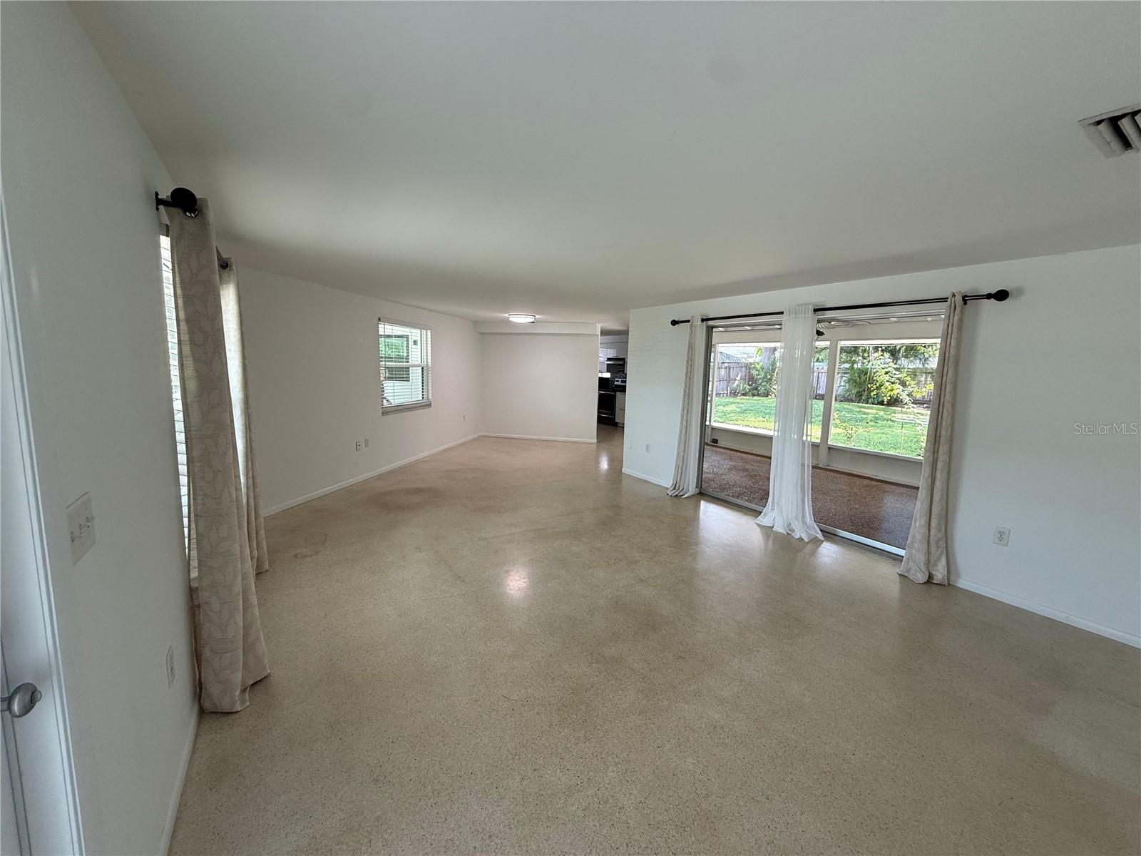8735 DUNMORE DR — photo 9