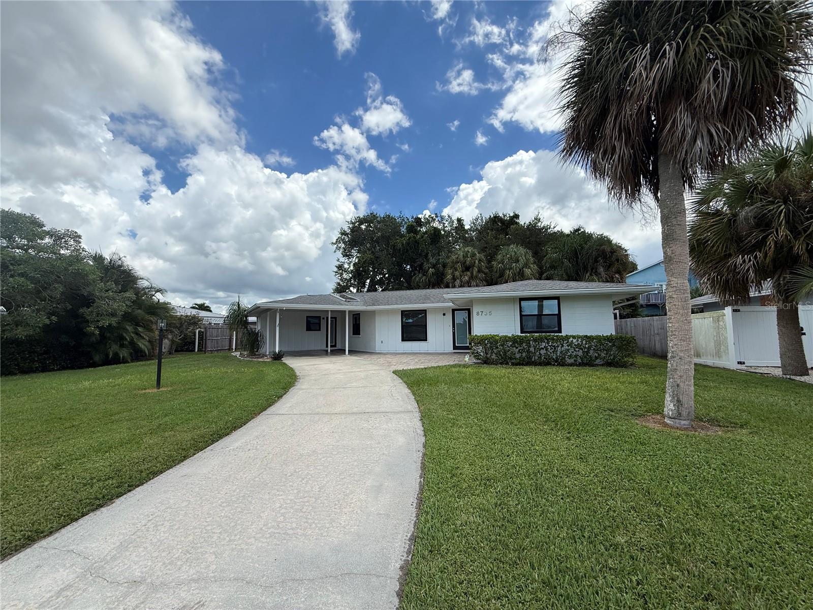 8735 DUNMORE DR — photo 29