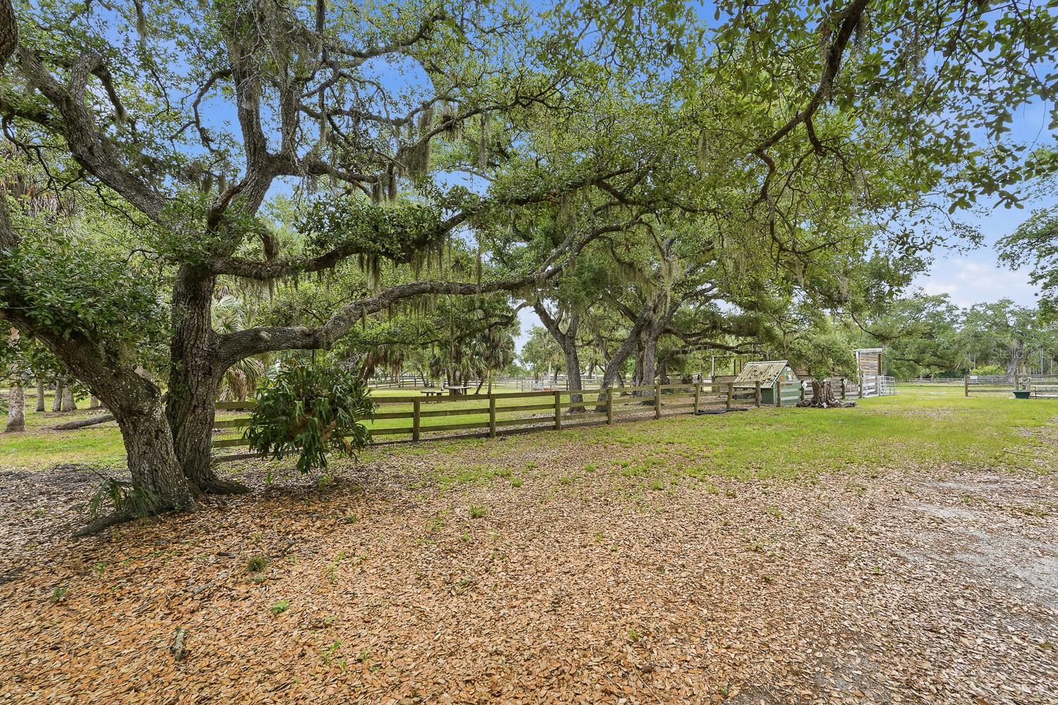 1576 RANCH RD — photo 11