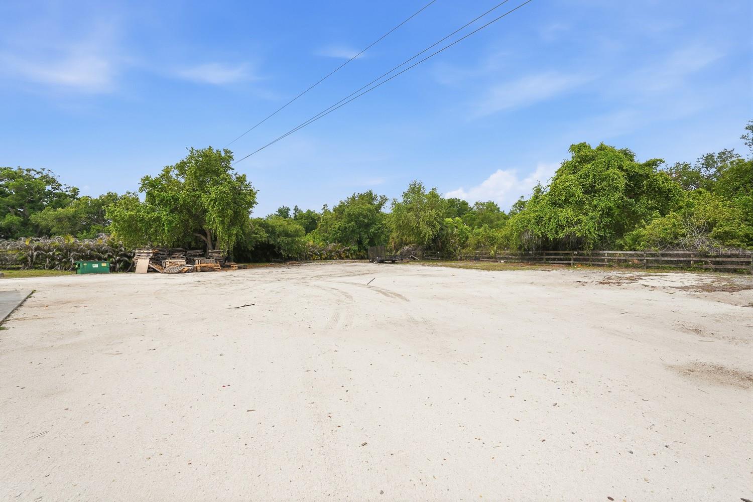 1576 RANCH RD — photo 4