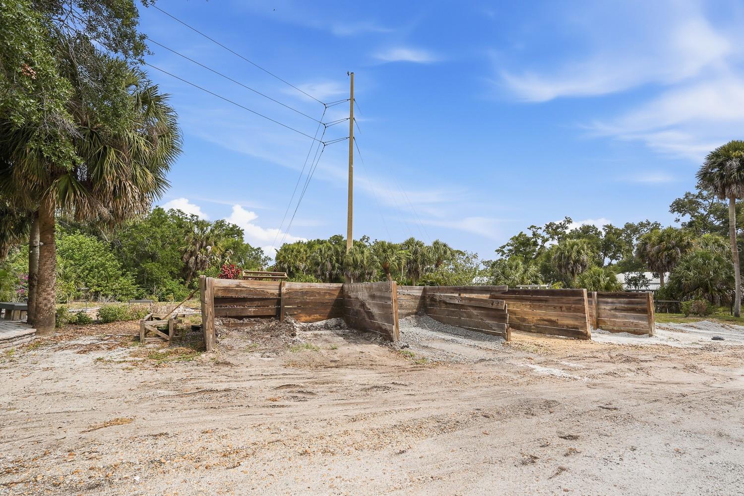 1576 RANCH RD — photo 2
